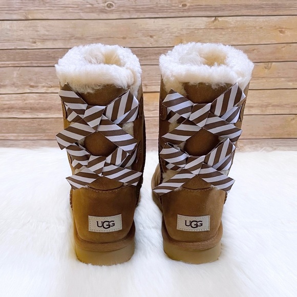 UGG Bailey Bow Diagonal Stripes Chestnut Boots - Picture 6 of 9